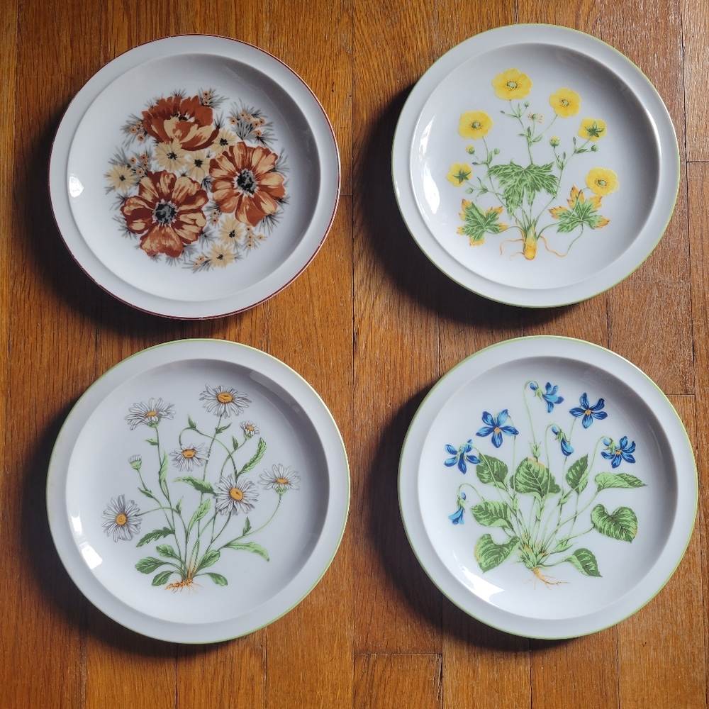 Royal Domino Salad/Cake plates